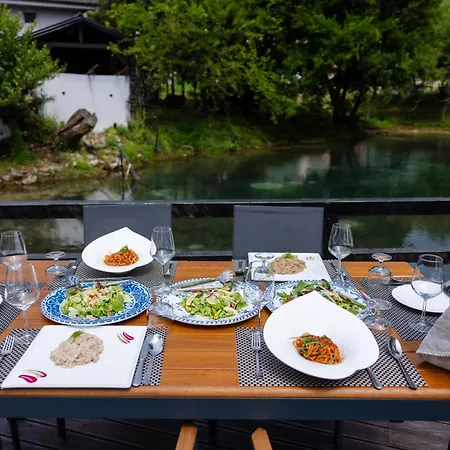 Tragjasi 酒店 奥里库姆